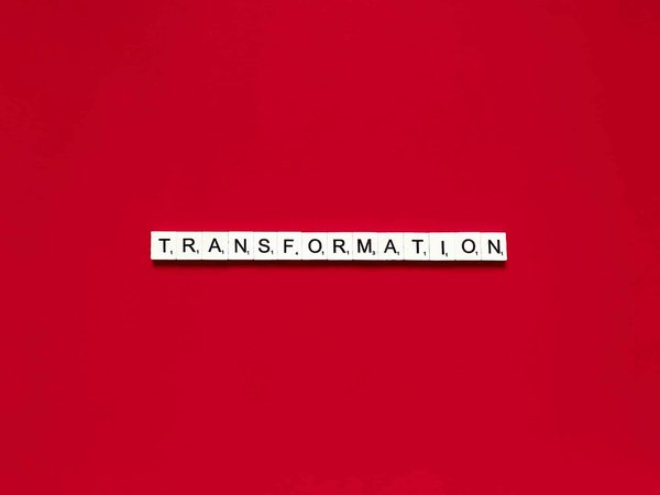 Quelles sont les étapes pour transformer une buanderie en espace de rangement polyvalent ?